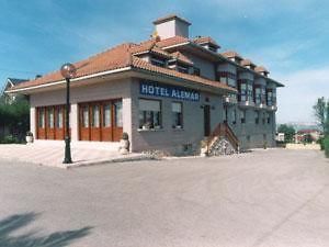 Hotel Alemar โซโม ภายนอก รูปภาพ